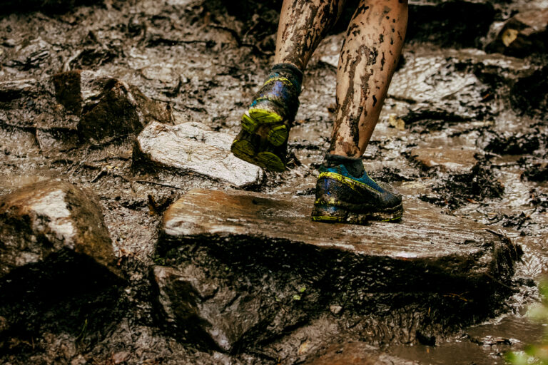 Adventure, dirty feet runner